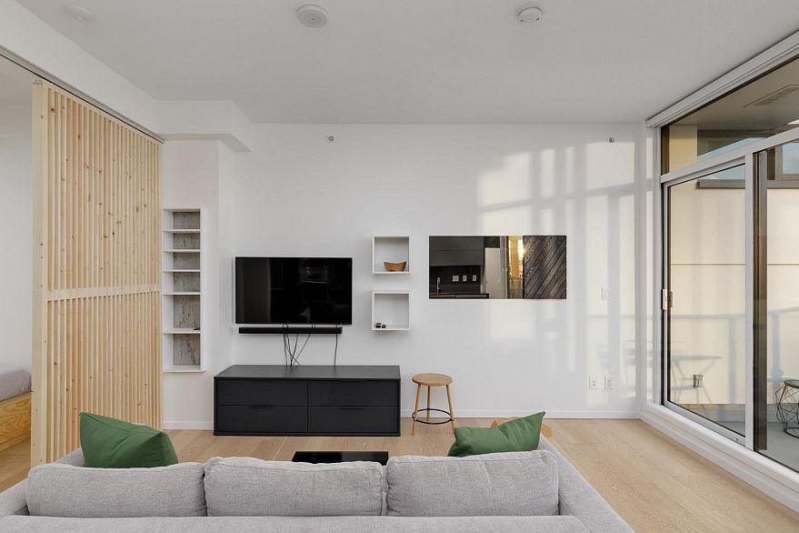 601 133 E 8th Avenue