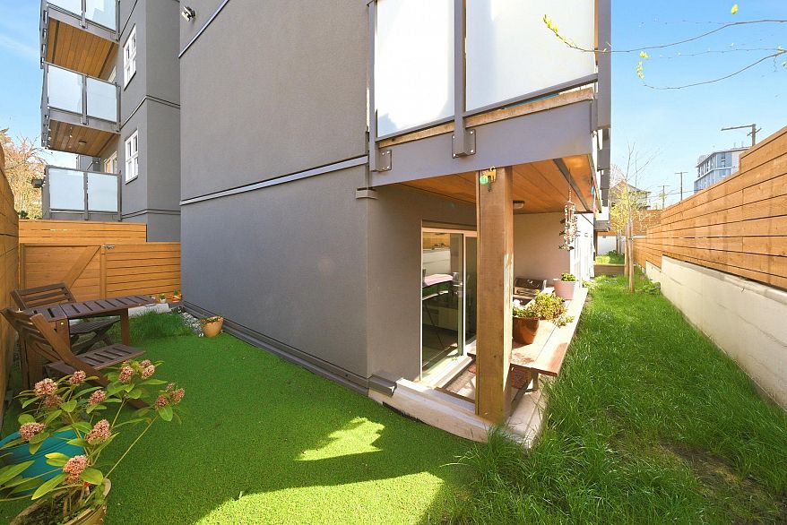 103 570 E 8th Avenue