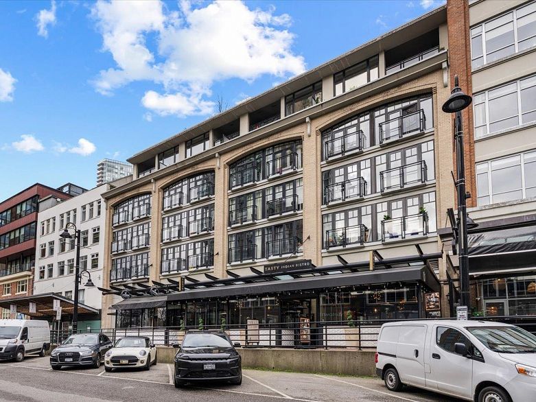 301 1275 Hamilton Street