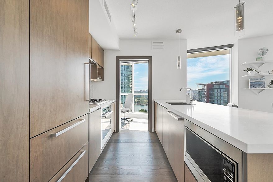 1509 68 Smithe Street