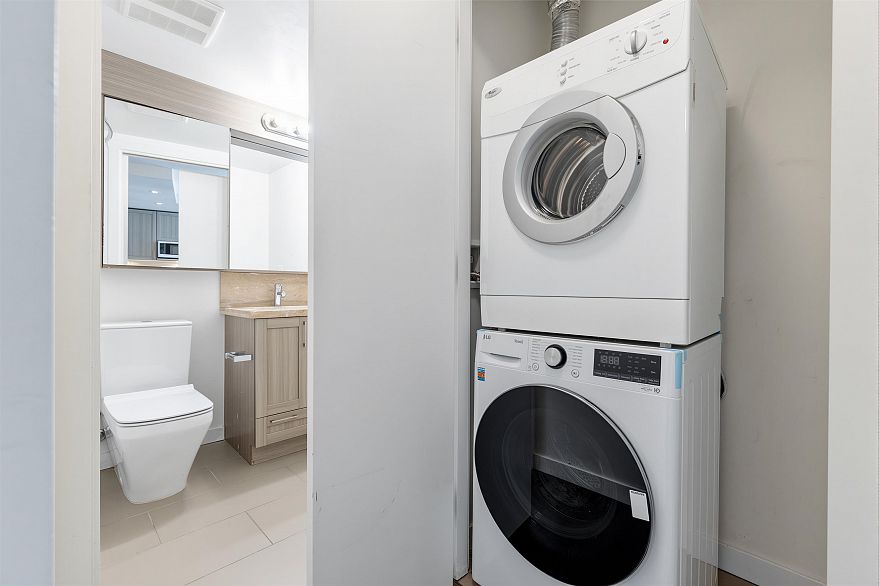 320 5665 Boundary Road