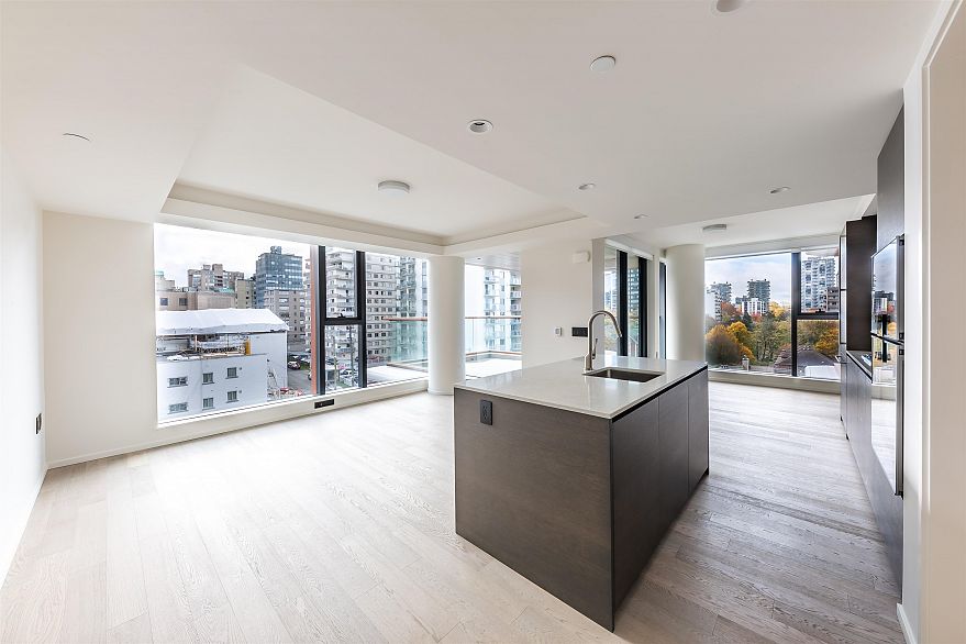 1006 1408 Robson Street