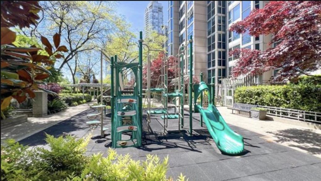 602 1388 Homer Street