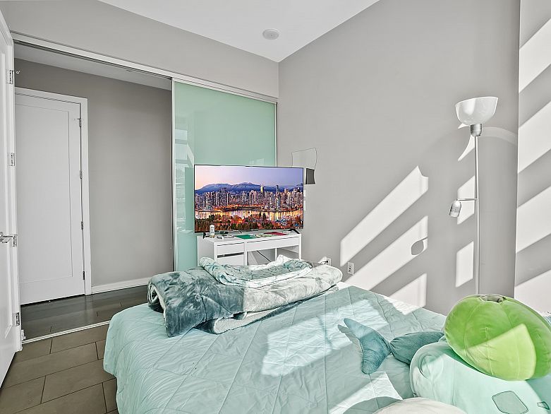 610 123 W 1st Avenue