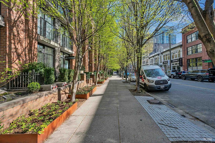 605 1055 Homer Street