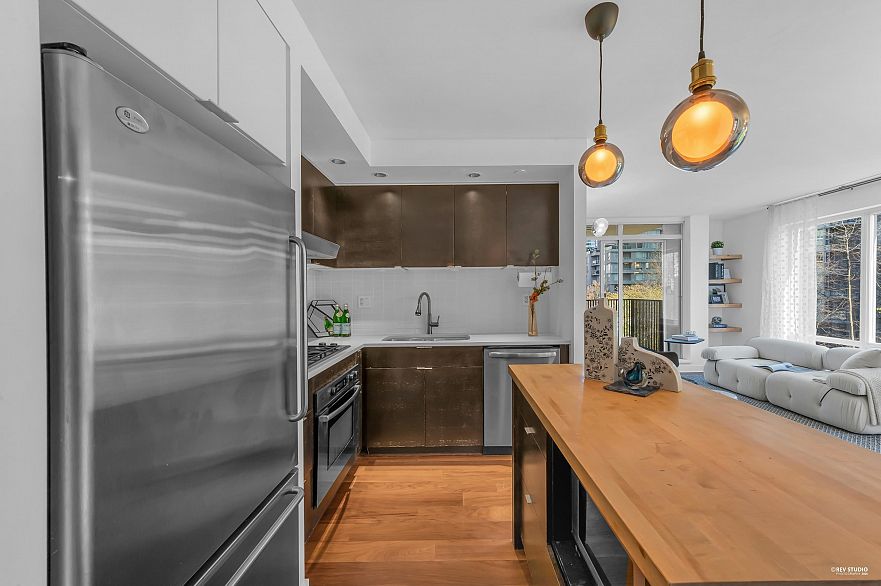 605 1055 Homer Street