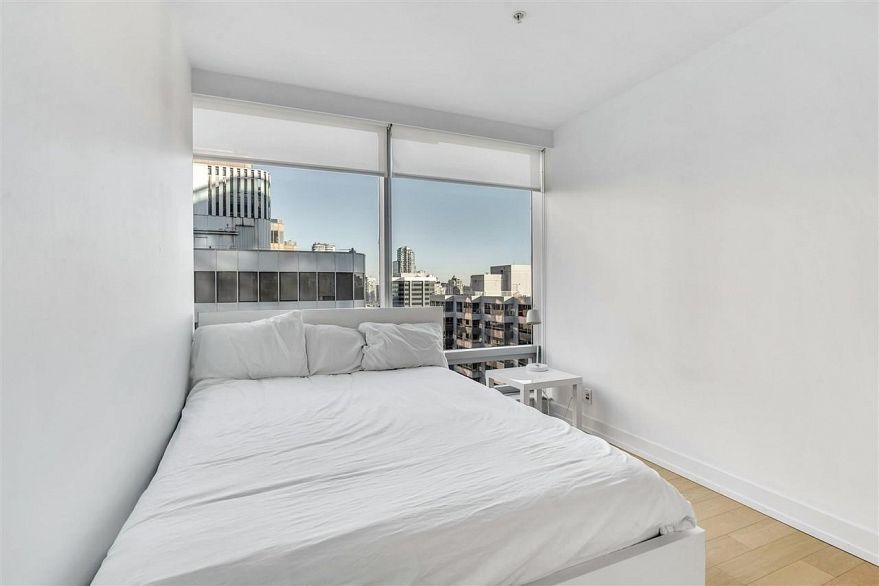 2208 1111 Alberni Street