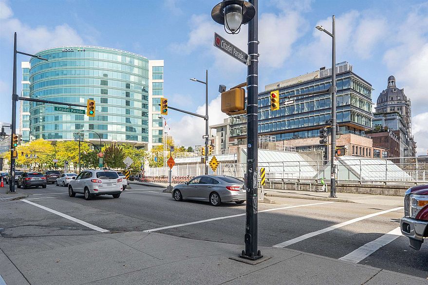 1001 602 Citadel Parade