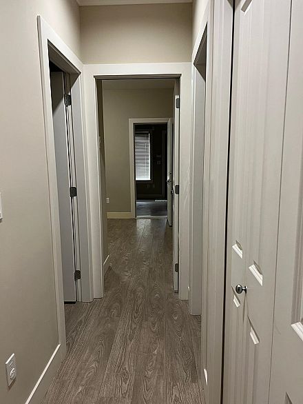 102 4577 Slocan Street