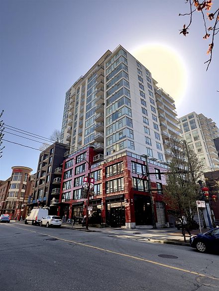 802 188 Keefer Street