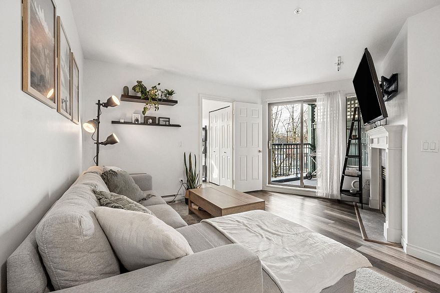 308 688 E 16th Avenue