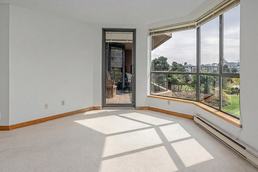 308 1450 Pennyfarthing Drive