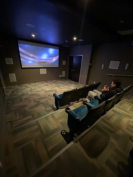 2205 938 Smithe Street