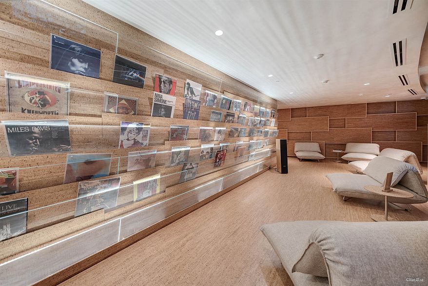 1605 1568 Alberni Street