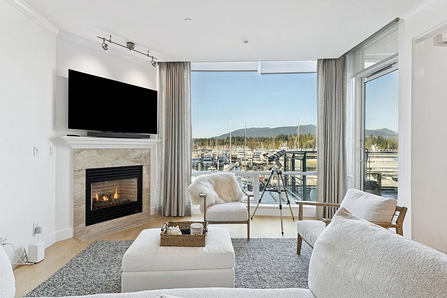 103 323 Jervis Street