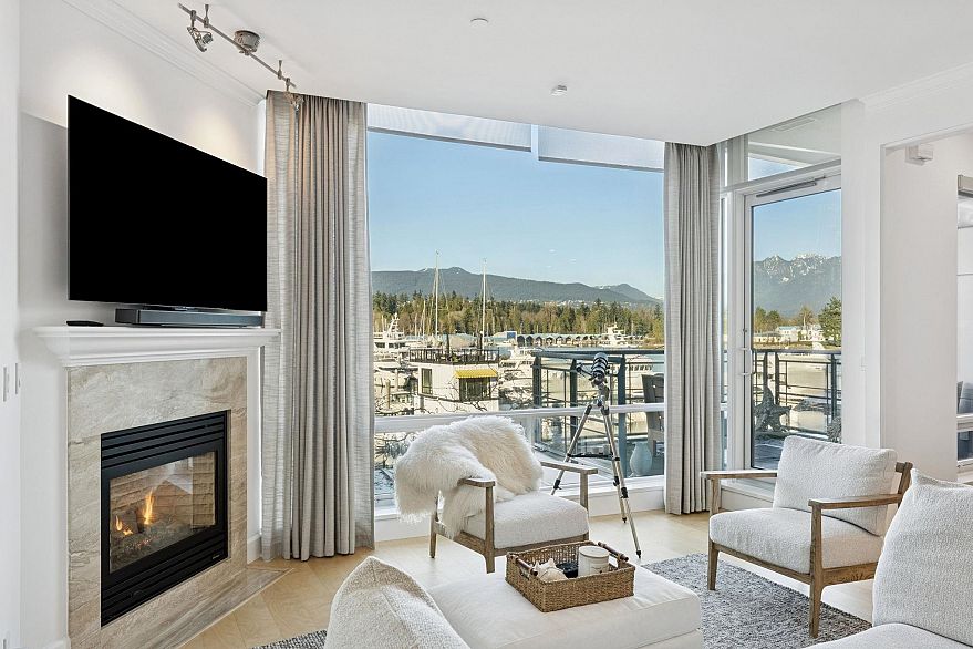 103 323 Jervis Street