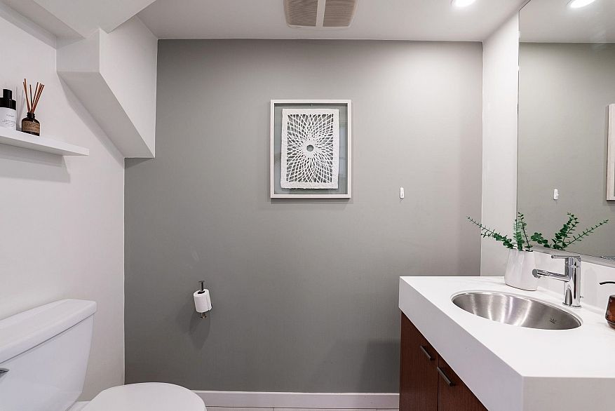 312 328 E 11th Avenue