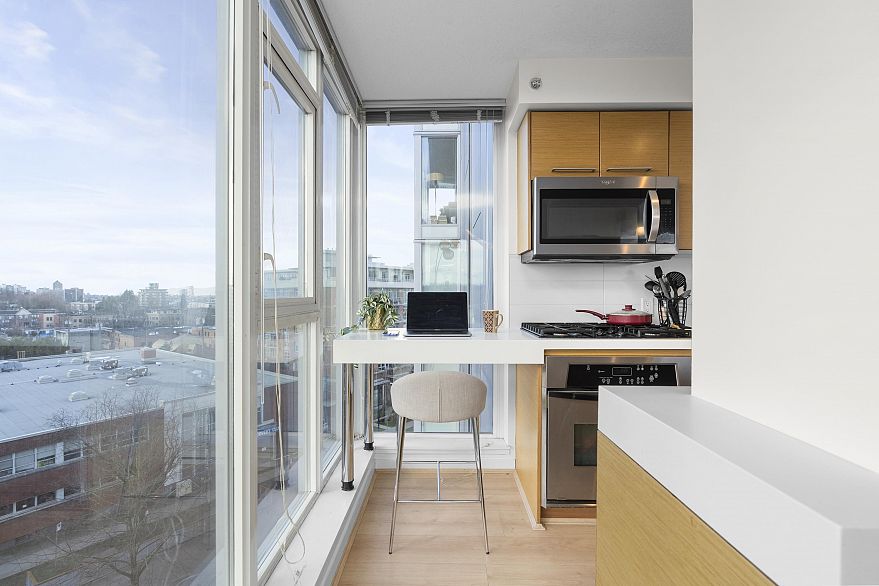 709 2770 Sophia Street