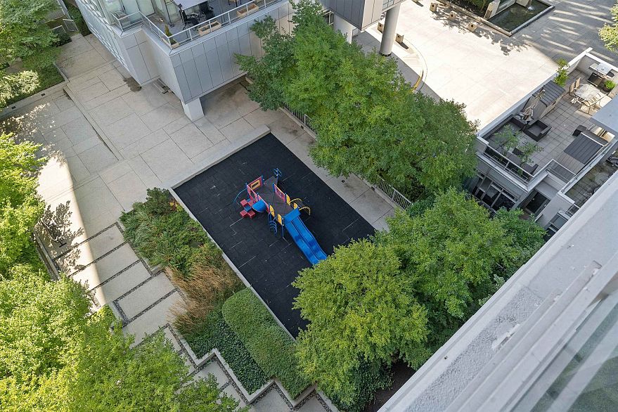 1001 602 Citadel Parade