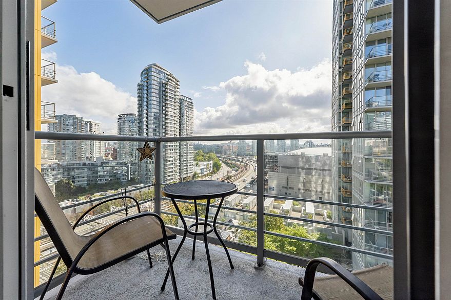 1001 602 Citadel Parade