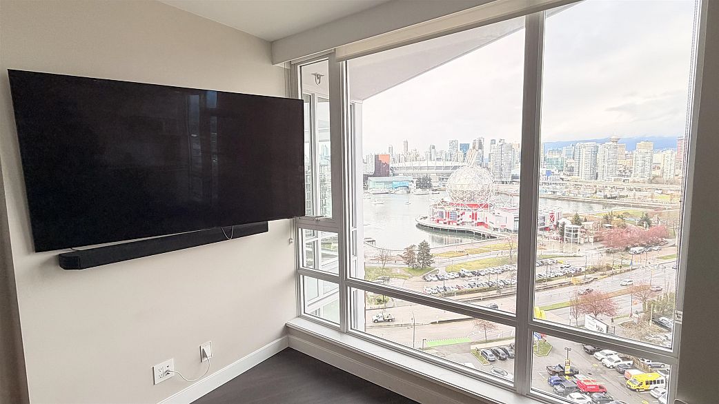 2015 1618 Quebec Street