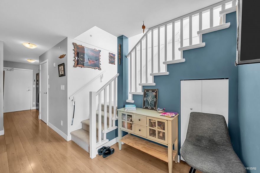 PH20 2150 E Hastings Street