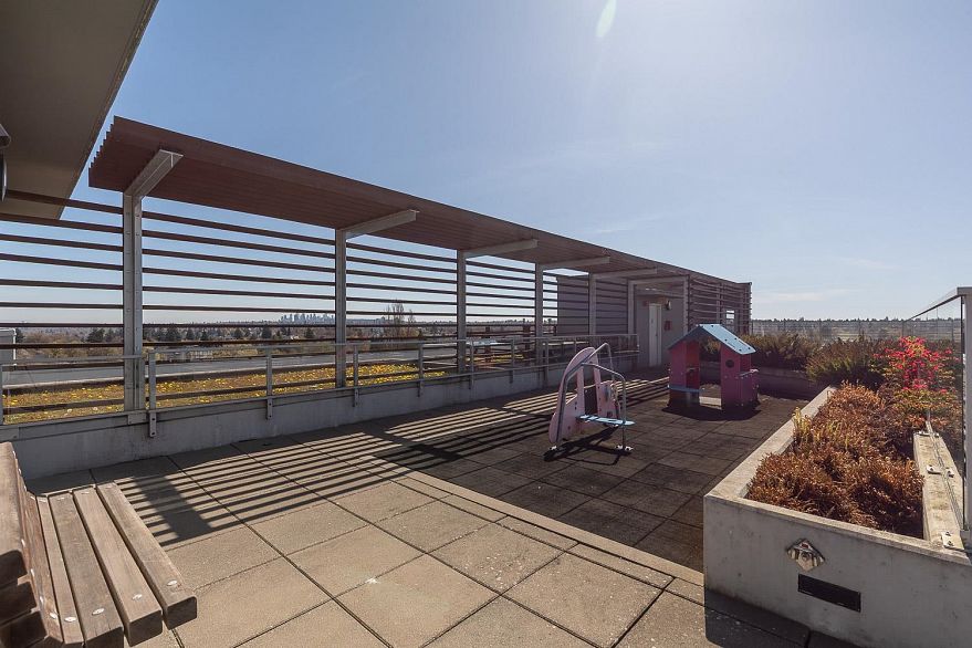 906 2788 Prince Edward Street