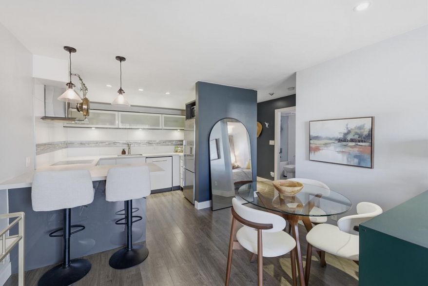 205 1864 Frances Street