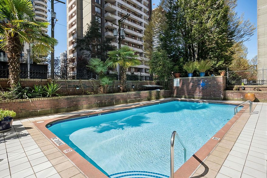 1604 1010 Burnaby Street