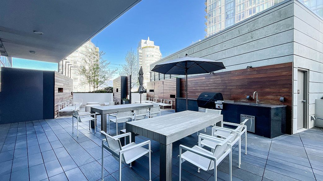 1705 620 Cardero Street