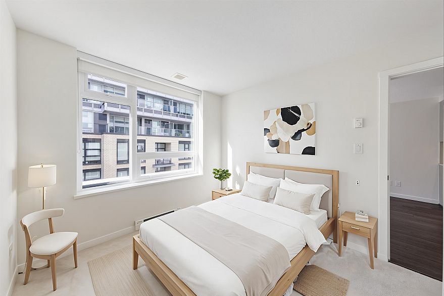 320 5665 Boundary Road