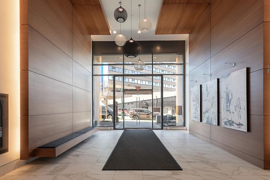 906 2788 Prince Edward Street