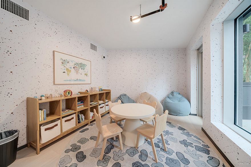 1605 1568 Alberni Street