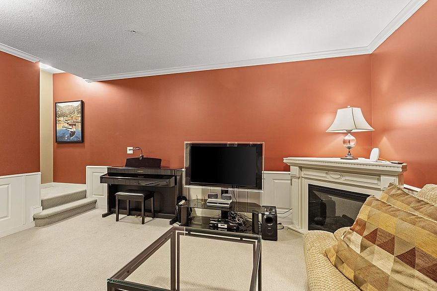 6238 Logan Lane