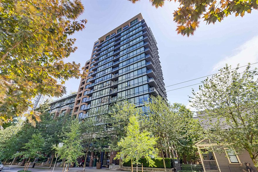 807 1088 Richards Street