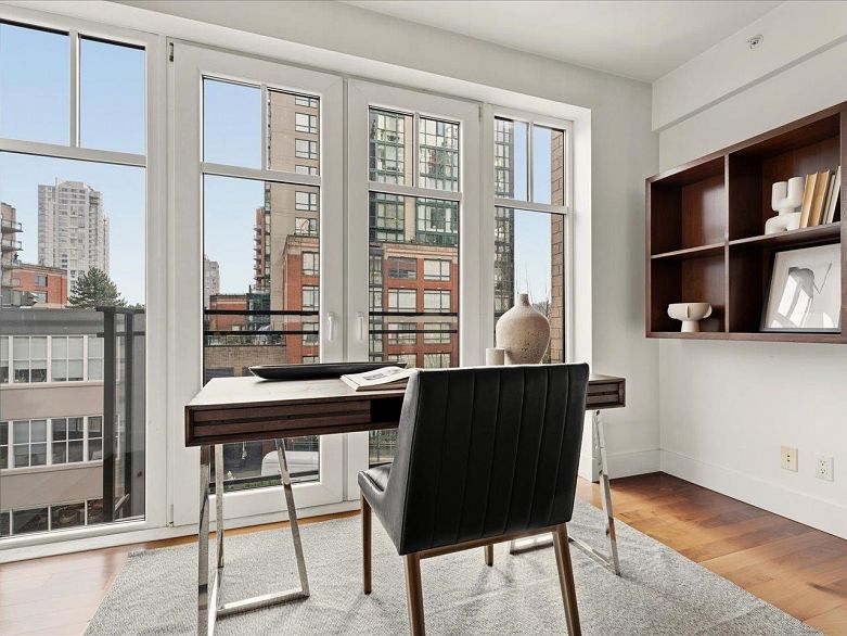 301 1275 Hamilton Street