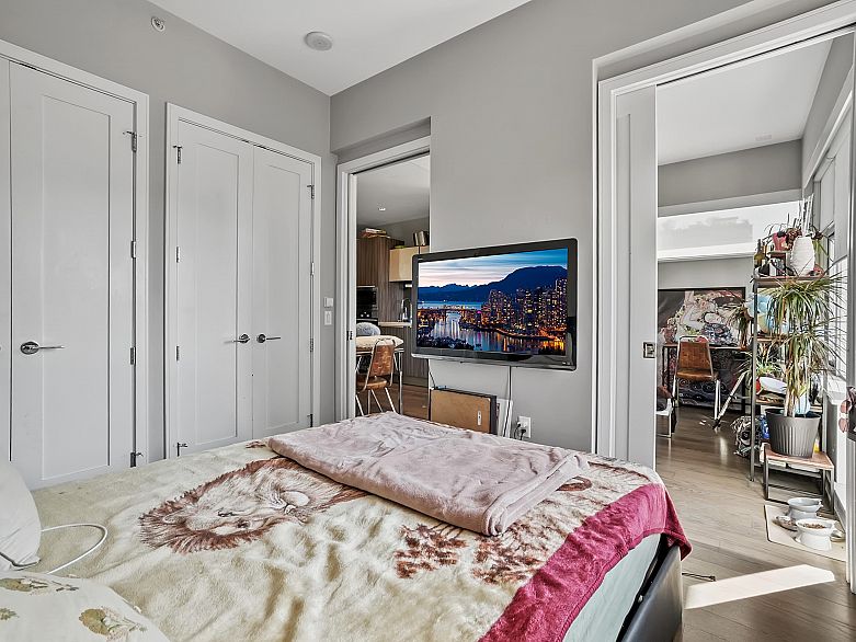 610 123 W 1st Avenue