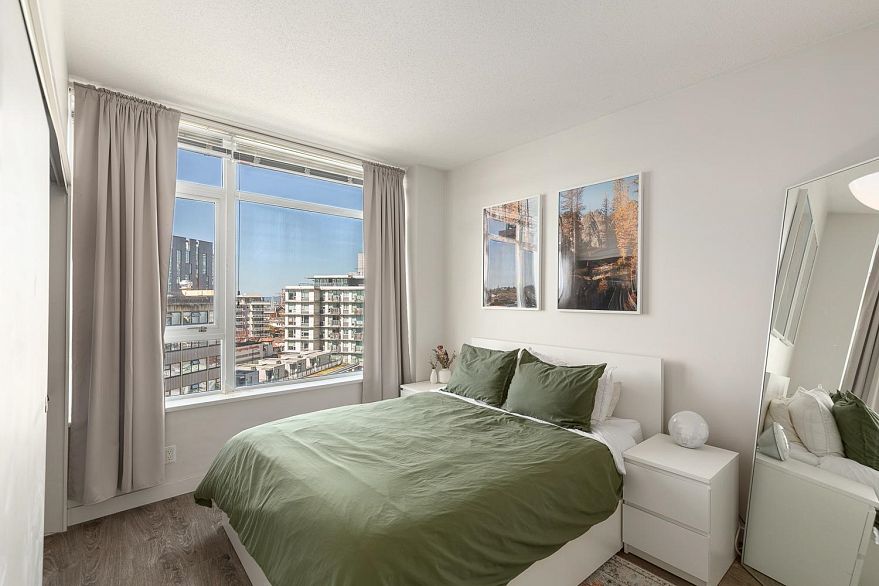 906 2788 Prince Edward Street