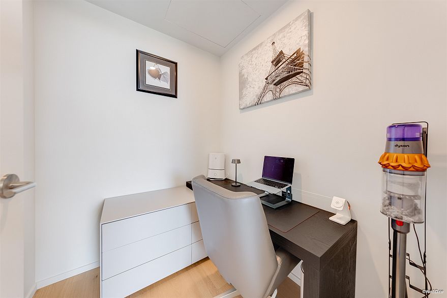 1605 1568 Alberni Street