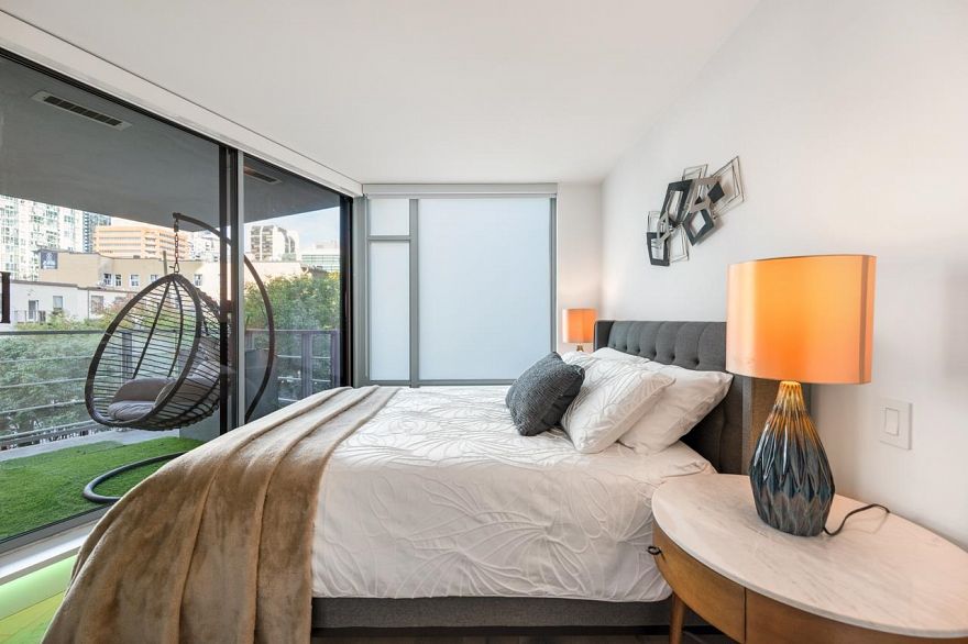 309 1255 Seymour Street