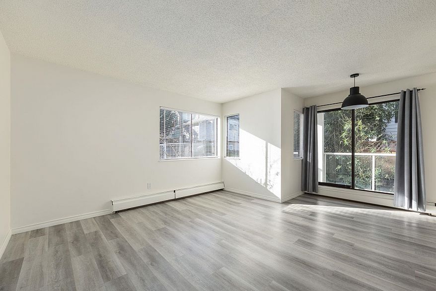 215 830 E 7th Avenue