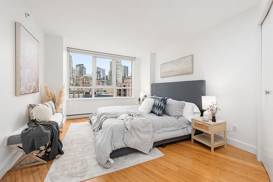 11D 199 Drake Street