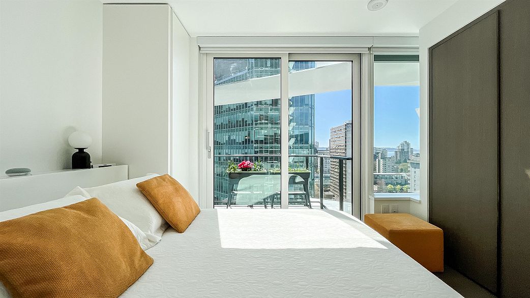 1705 620 Cardero Street