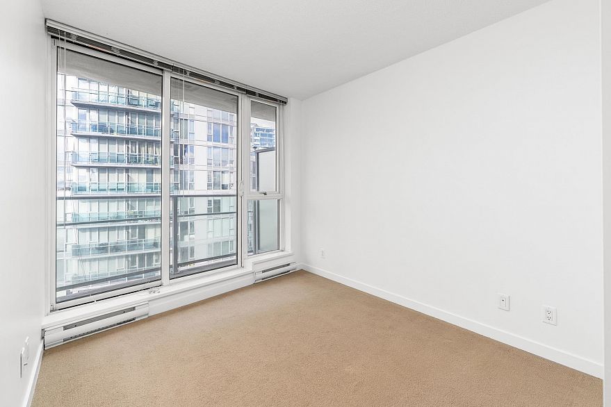 2210 233 Robson Street