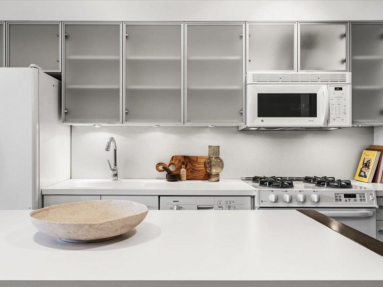 301 1275 Hamilton Street