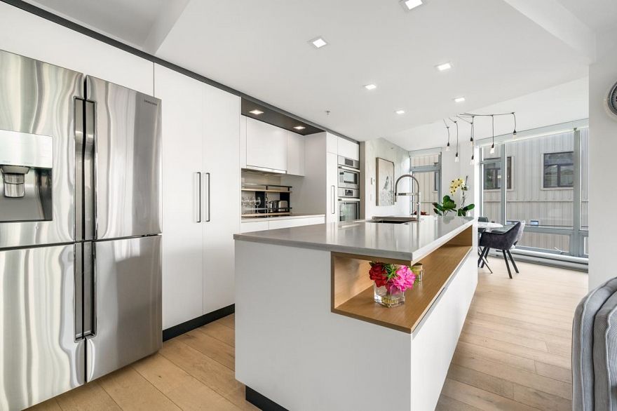 309 1255 Seymour Street