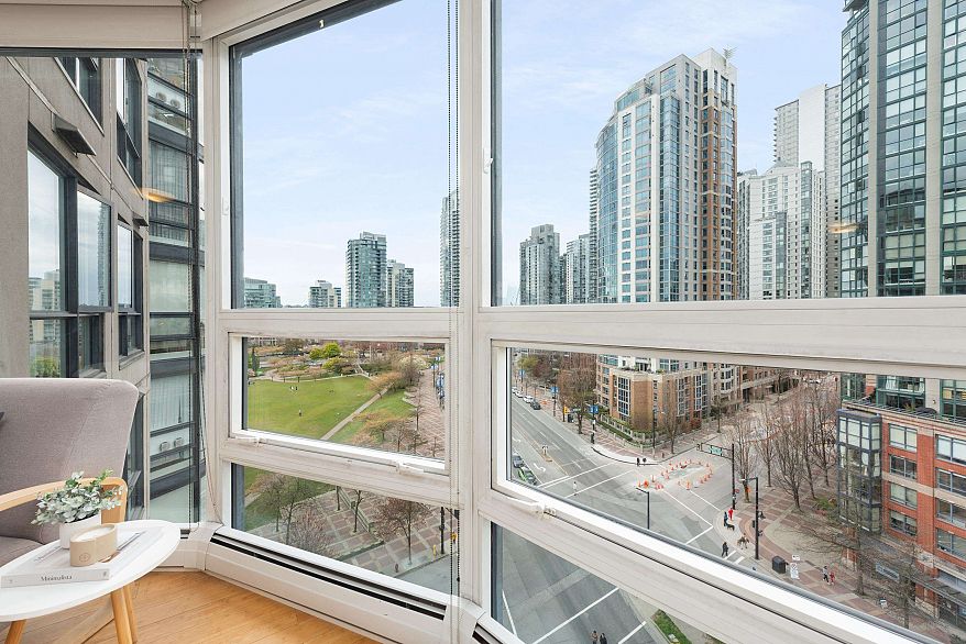 11D 199 Drake Street