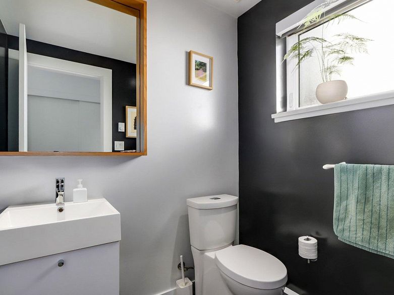 312 557 E Cordova Street