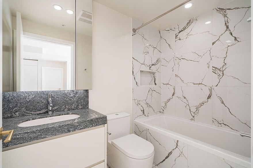 303 3668 W 10th Avenue