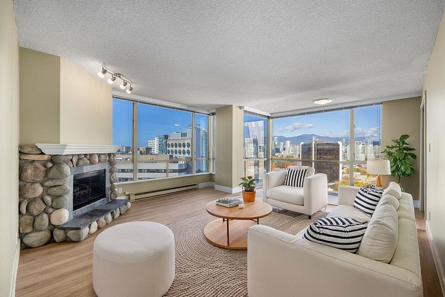 1302 2668 Ash Street